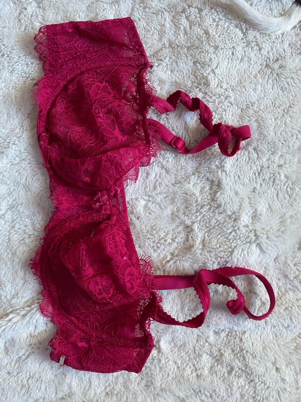 La Vie En Rose Fuchsia Lace Underwire Bra